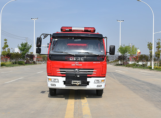 東風(fēng)多利卡雙排搶險(xiǎn)救援消防車