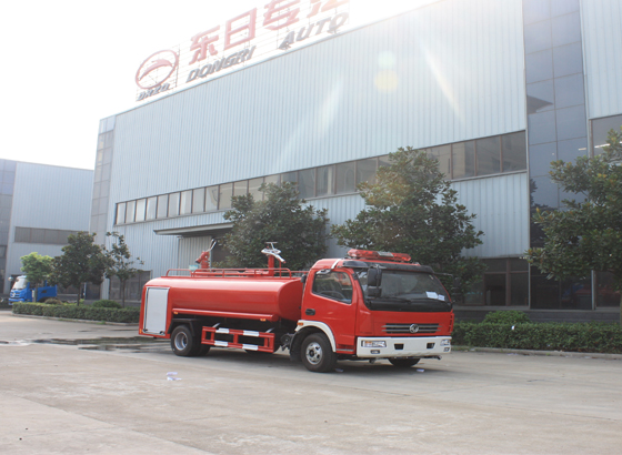 東風(fēng)凱普特3.5噸消防灑水車(chē)