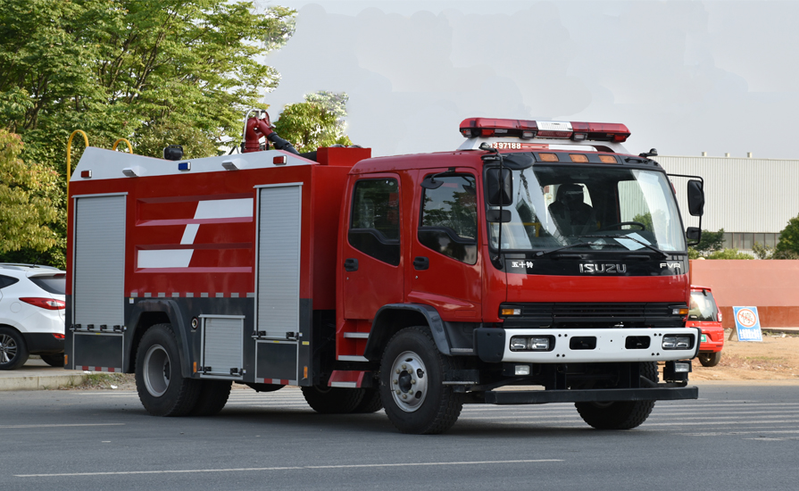 新東日專汽為大家講解泡沫消防車的轉(zhuǎn)動(dòng)系統(tǒng)出現(xiàn)問題如何解決？
