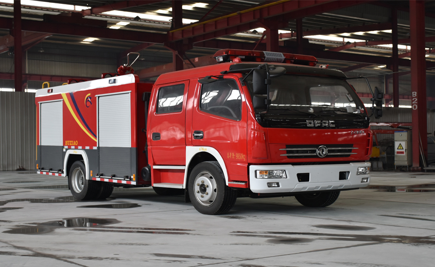 消防車廠家新東日專汽講解消防車新車要做好哪些保養(yǎng)維護(hù)