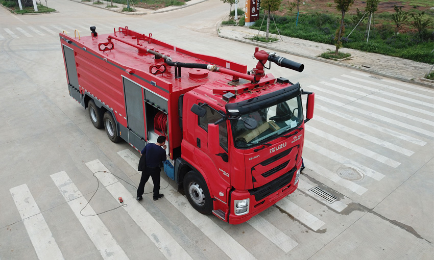 消防車與消防灑水車要怎么區(qū)分？