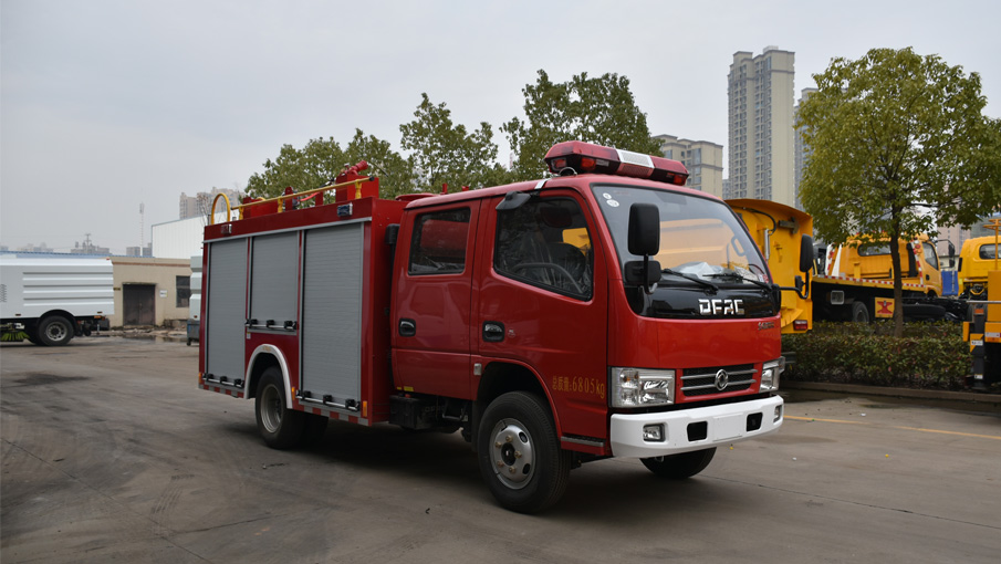 水罐消防車與消防灑水車有什么區(qū)別呢
