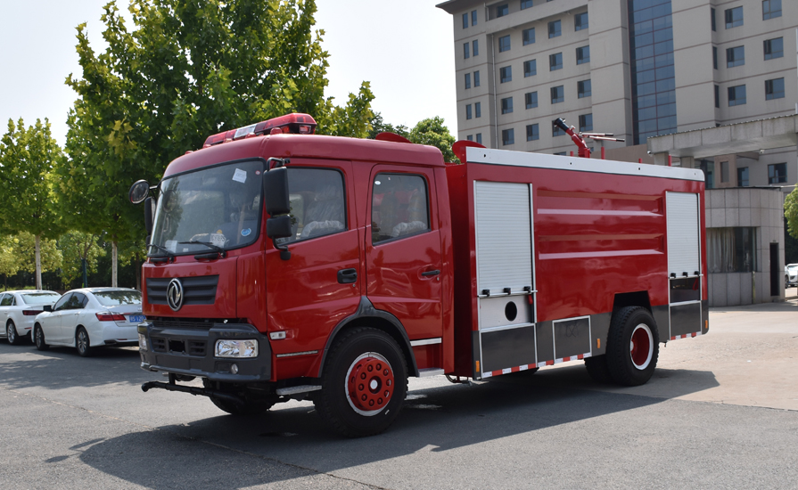 消防車廠家新東日專汽說說怎么解決消防車發(fā)動機在運行中熄火