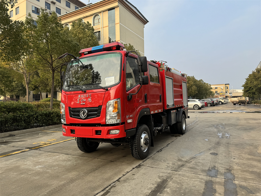新東日牌 國(guó)六 四驅(qū)東風(fēng)多利卡水罐消防車