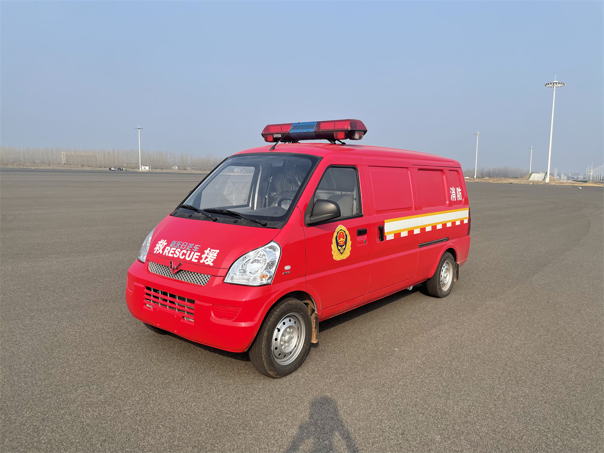 新東日牌 國六 五十鈴皮卡水霧消防車
